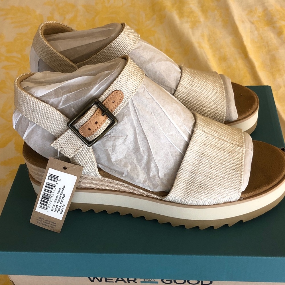 Toms Cream and Tan Sandals